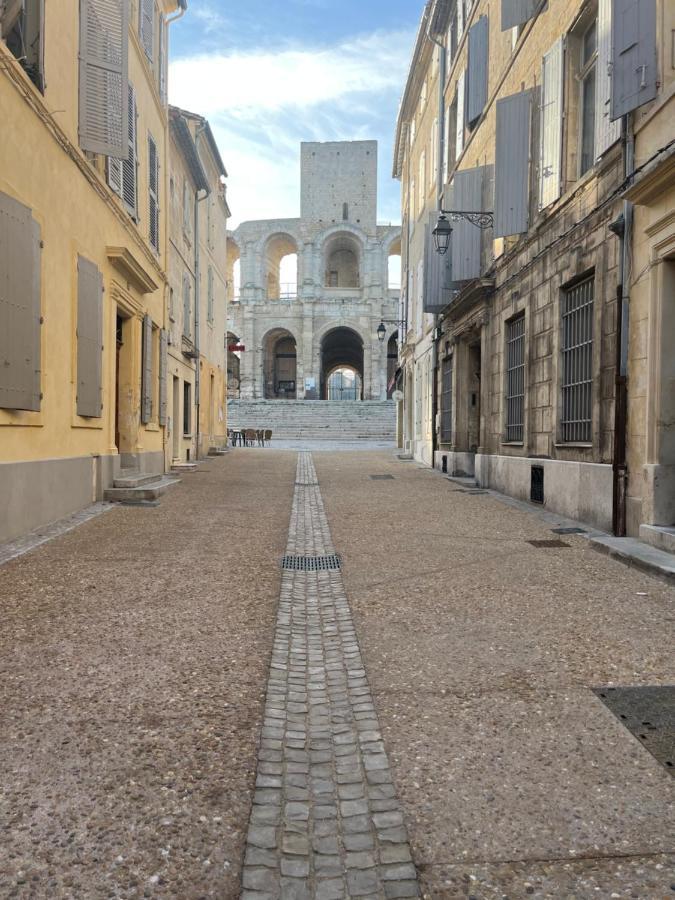 "L'Artistique" Centre Arles Fondation Van Gogh Exterior foto